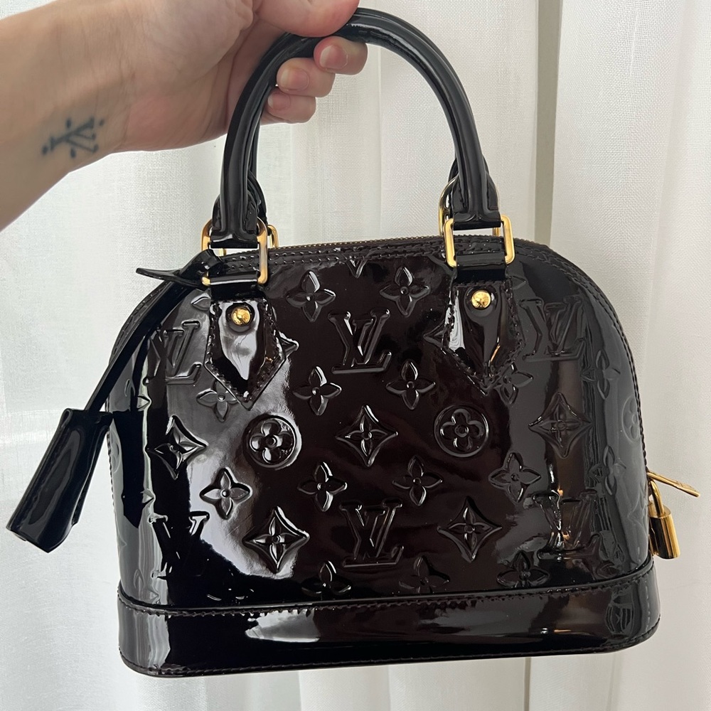 Louis Vuitton Vernis Alma BB Amarante